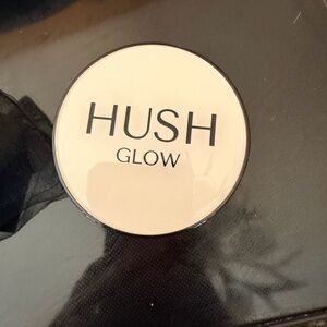 HUSH Glow Compact